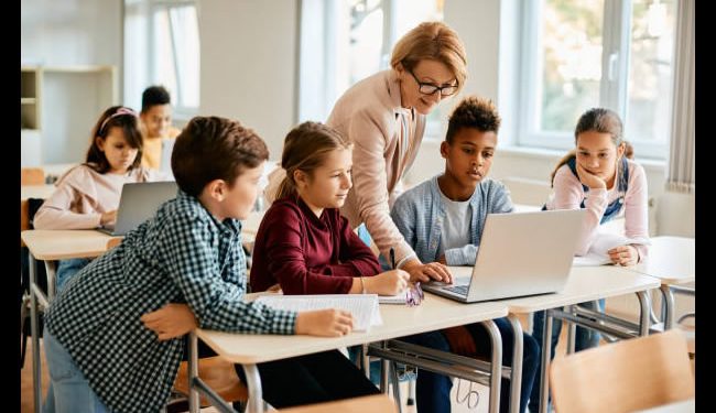 Educación pública en México, sin internet ni computadora en 7 de cada 10 escuelas: MP