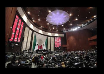 Diputados aprueban reforma a Pemex y CFE para regresarlas a “empresas públicas”