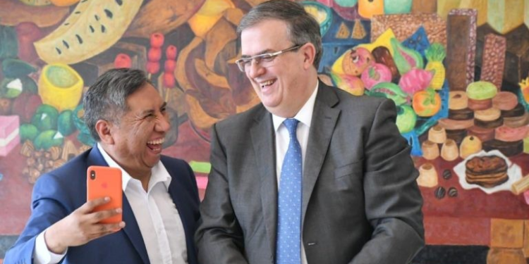 México y Bolivia unen fuerzas para planear entrada a cadena global del litio