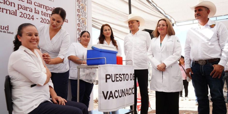 Gobernador Durazo fortalece educación y salud en comunidades de la sierra de becas y jornada de vacunación