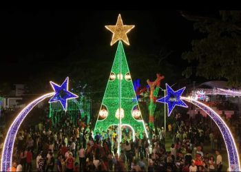 Inicia la fiesta navideña en Venezuela por orden de Nicolás Maduro