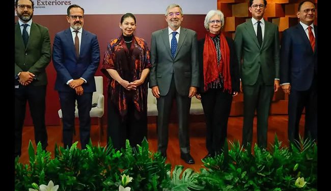 Juan Ramón de la Fuente anuncia primeros nombramientos en SRE