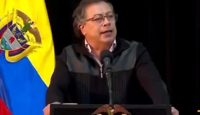 Petro convoca a la movilización popular ante el inicio de golpe de Estado