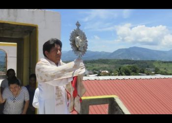 El sacerdote asesinado tenía bienes que no vienen de la limosna: Patricia Armendáriz