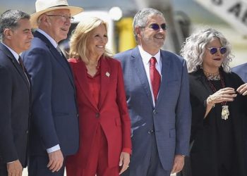 Jill Biden llega a México para asistir a investidura de Sheinbaum