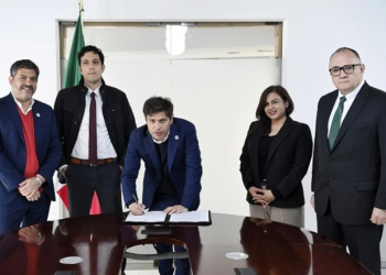 Kicillof firma convenio clave sobre litio con México