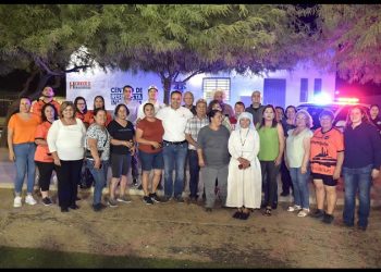 Entrega Toño Astiazarán Centro de Respuesta Inmediata y patrulla en la colonia Eusebio Kino