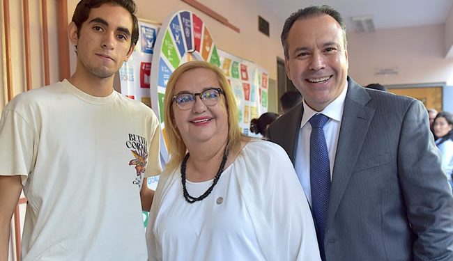 Confirma Toño Astiazarán el transporte eléctrico gratuito a estudiantes universitarios a partir de enero