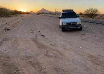 Pánico en Caborca por enfrentamientos; criminales arrojan ponchallantas