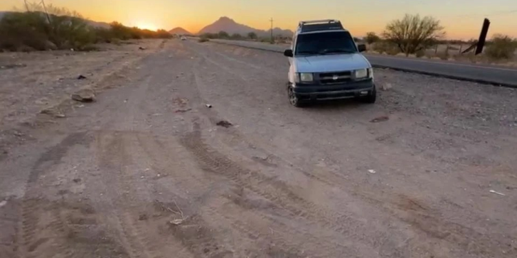 Pánico en Caborca por enfrentamientos; criminales arrojan ponchallantas