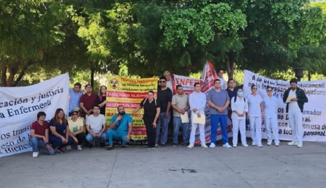 Tiene Gobierno a más tres mil 500 trabajadores de la salud sin base, sin seguridad social ni prestaciones