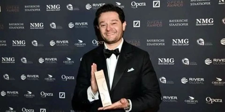 Premian al tenor mexicano Arturo Chacón en los International Opera Awards