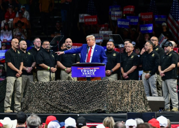 Trump pide contratar a 10.000 agentes fronterizos adicionales