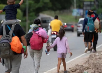 Migrantes de Arizona están en alerta por Trump y nueva ley estatal