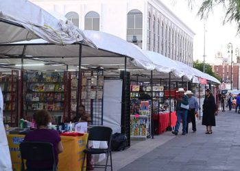 Promueve Gobernador Durazo la cultura y literatura sonorense en la 24 edición de Felison