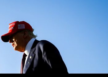 Trump promete un arancel del 25% a productos de México y Canadá