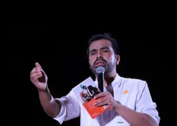 Jorge Álvarez Máynez se registra como candidato a dirigente nacional de Movimiento Ciudadano