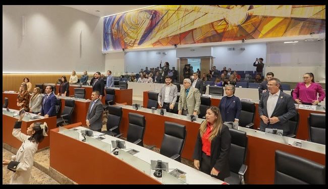 Desecha Congreso iniciativas de ley presentadas por la anterior legislatura al caducar el tiempo para su análisis y dictaminación