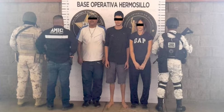 Rescatan a dos menores y detienen a tres personas con cristal en Sonora