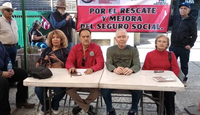 Jubilados y Pensionados del IMSS piden mejorar atención y entregar con tiempo los medicamentos