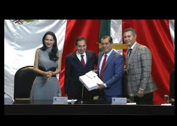 Secretario de Hacienda entrega Paquete Económico 2025 a Cámara de Diputados: “Marca el inicio de un nuevo gobierno”