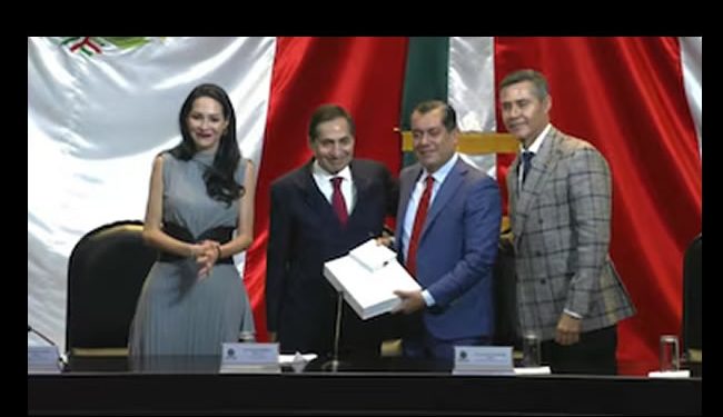 Secretario de Hacienda entrega Paquete Económico 2025 a Cámara de Diputados: “Marca el inicio de un nuevo gobierno”