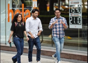 Peso cierra en 20.11 por dólar spot; su mejor nivel en 7 sesiones