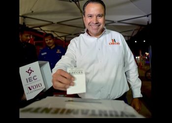 Viven Toño Astiazarán y ciudadanos jornada histórica con Presupuesto CRECES 2024