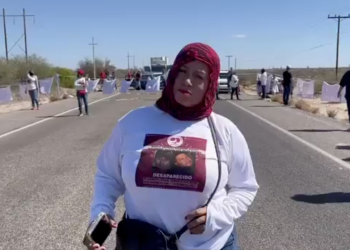 Madres buscadoras de Sonora bloquean carretera Hermosillo-Bahía de Kino