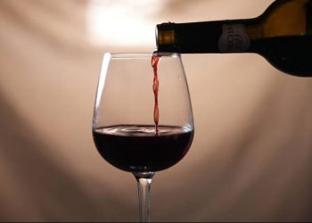 Al menos 4 de cada 10 botellas de vino que se abren en el país son mexicanas
