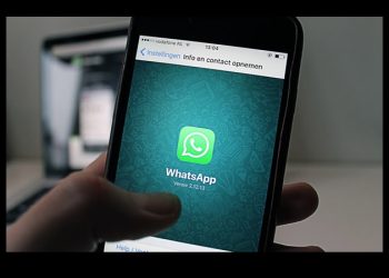 WhatsApp implementa función para trascribir mensajes de voz