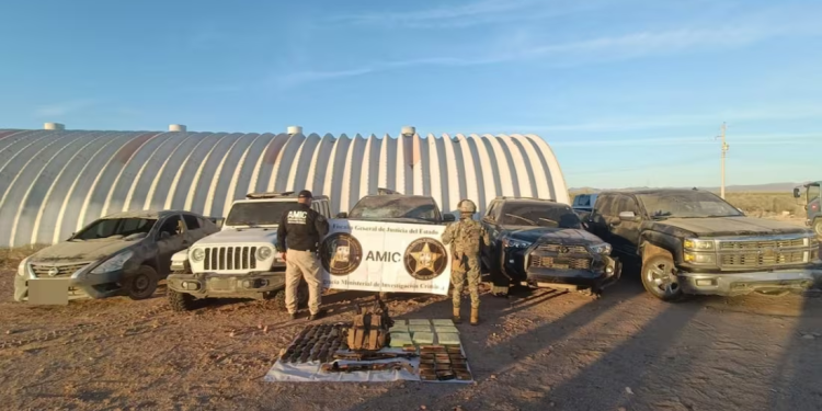 Aseguran búnker y arsenal en Pitiquito; también vehículos con reporte de robo