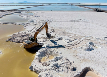 Persisten dudas sobre empresa mexicana del litio pese alza presupuestaria propuesta para 2025