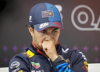 Checo Pérez no seguirá en Red Bull Racing; así lo anunció el piloto mexicano