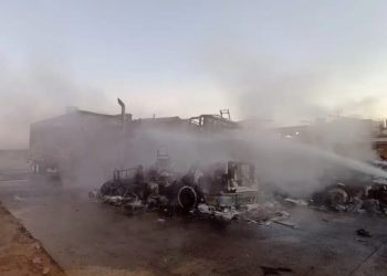 Arden dos tráileres en Estación Don, en los límites de Sinaloa y Sonora