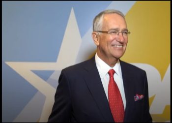 Ricardo Salinas Pliego: “A la región la veo mal y lo único que queda como faro de libertad es la Argentina”