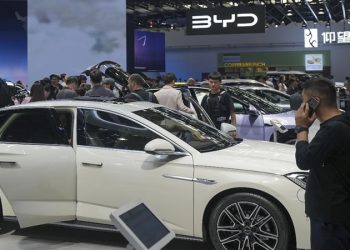 Hay 21 plantas que fabrican vehículos en México; firmas chinas ya tienen 9% del mercado nacional