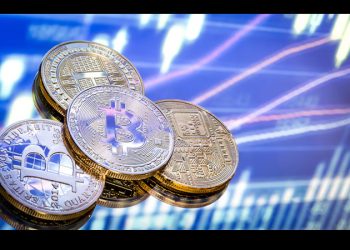 Bitcoin vuelve a superar los 100 mil dólares; prevén que llegue a 150 mil a mediados de 2025