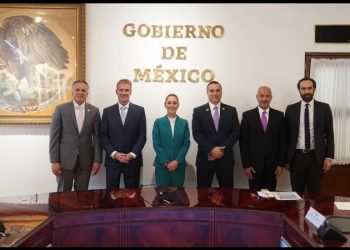 Se reúne Sheinbaum con el director de Canadian Pacific Kansas City