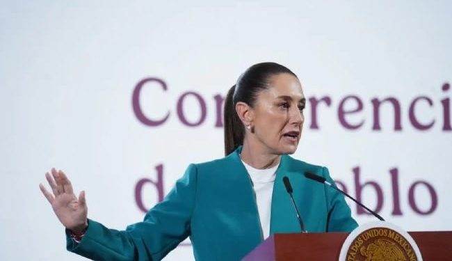 En medio de reproches a la Ley del Infonavit, Sheinbaum exhibe red de corrupción