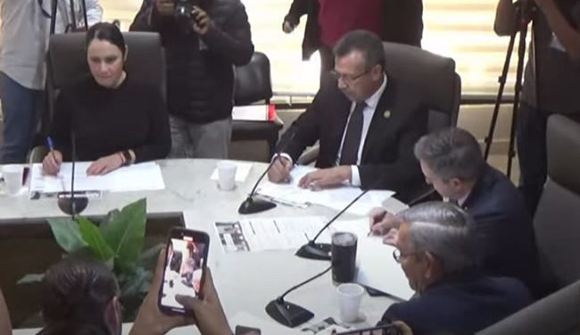 Firman convenio Poder Legislativo, SEC, INE Sonora e IEES Sonora para llevar a cabo elección de diputada y diputado Infantil 2025