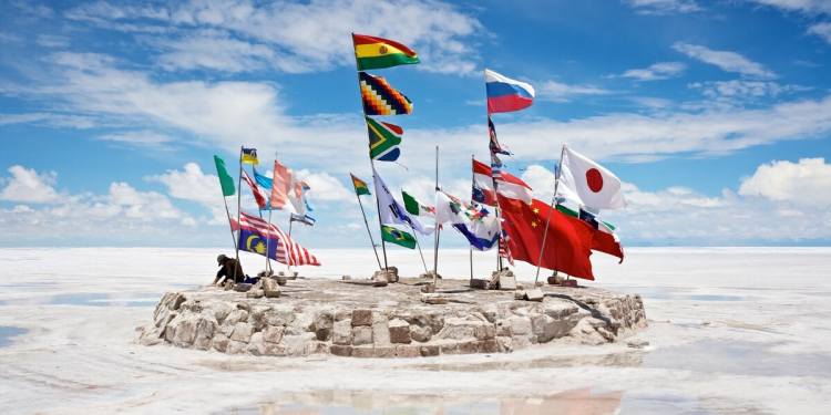 La mayor reserva de litio del mundo está en Latinoamérica, pero hay un problema: es tan grande que aún no se sabe cómo explotarla