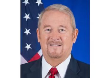 Trump nomina a Ronald Johnson como embajador de EU en México; es experto en seguridad e inteligencia militar