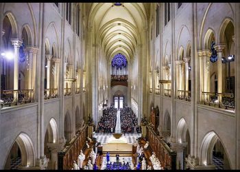 La primera misa en Notre Dame borra la pena del incendio de 2019: ‘La alegría es máxima’