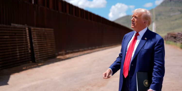 Trump no quiere que fragmentos de su muro fronterizo se vendan como chatarra