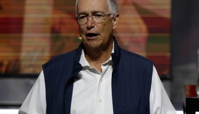 Salinas Pliego debe pagar adeudo de impuestos, enfatiza Sheinbaum