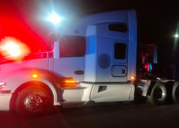 Capturan a tres implicados en ataque a un tractocamión en Caborca que dejó un muerto