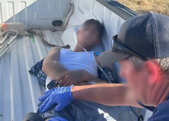 Patrulla fronteriza de Arizona rescata a dos migrantes heridos de bala en Sonora