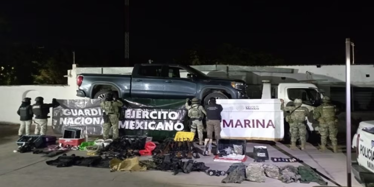 Marina y FGR catean domicilio de Los Salazar en Sonora; hallan armas, granadas y lanzallamas
