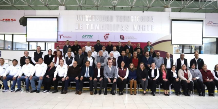 Capacita UTTN con Diplomado de Semiconductores y Microelectrónica a docentes de Baja California, Sonora, Veracruz y Tamaulipas